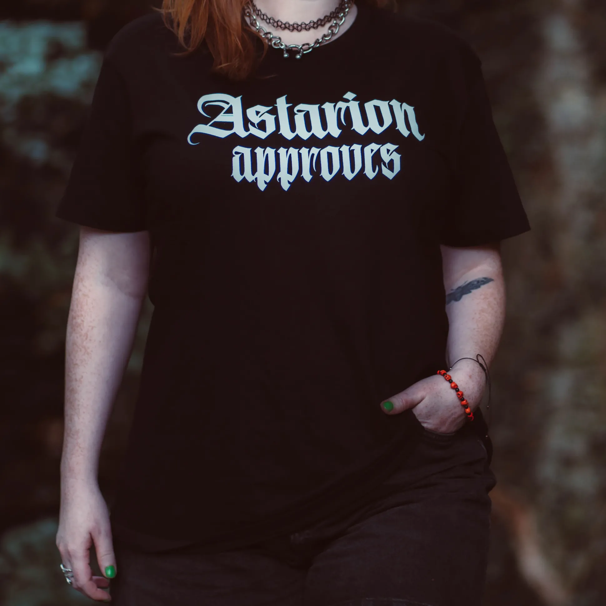 Astarion Approves T-Shirt voor Baldur's Gate Fans