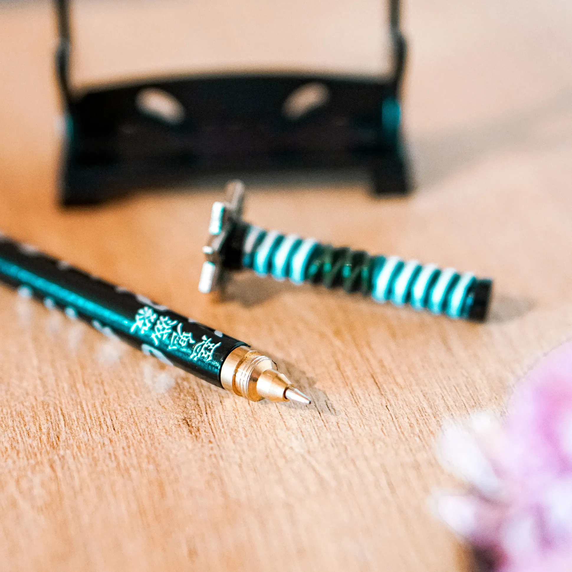 Demon Slayer - Sanemi Katana balpen met standaard