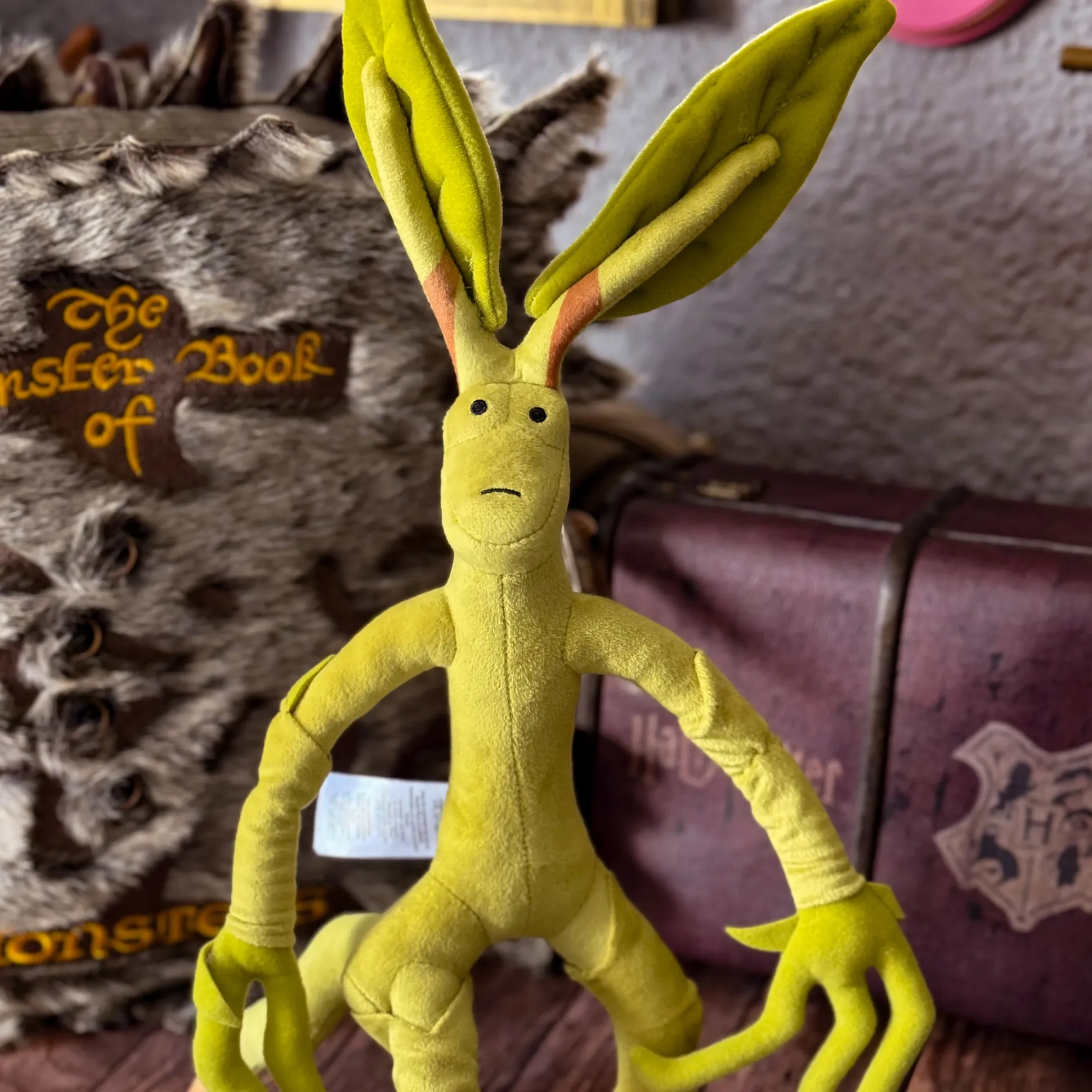 Fantastische Beesten - Bowtruckle Pluche Figuur 35 cm