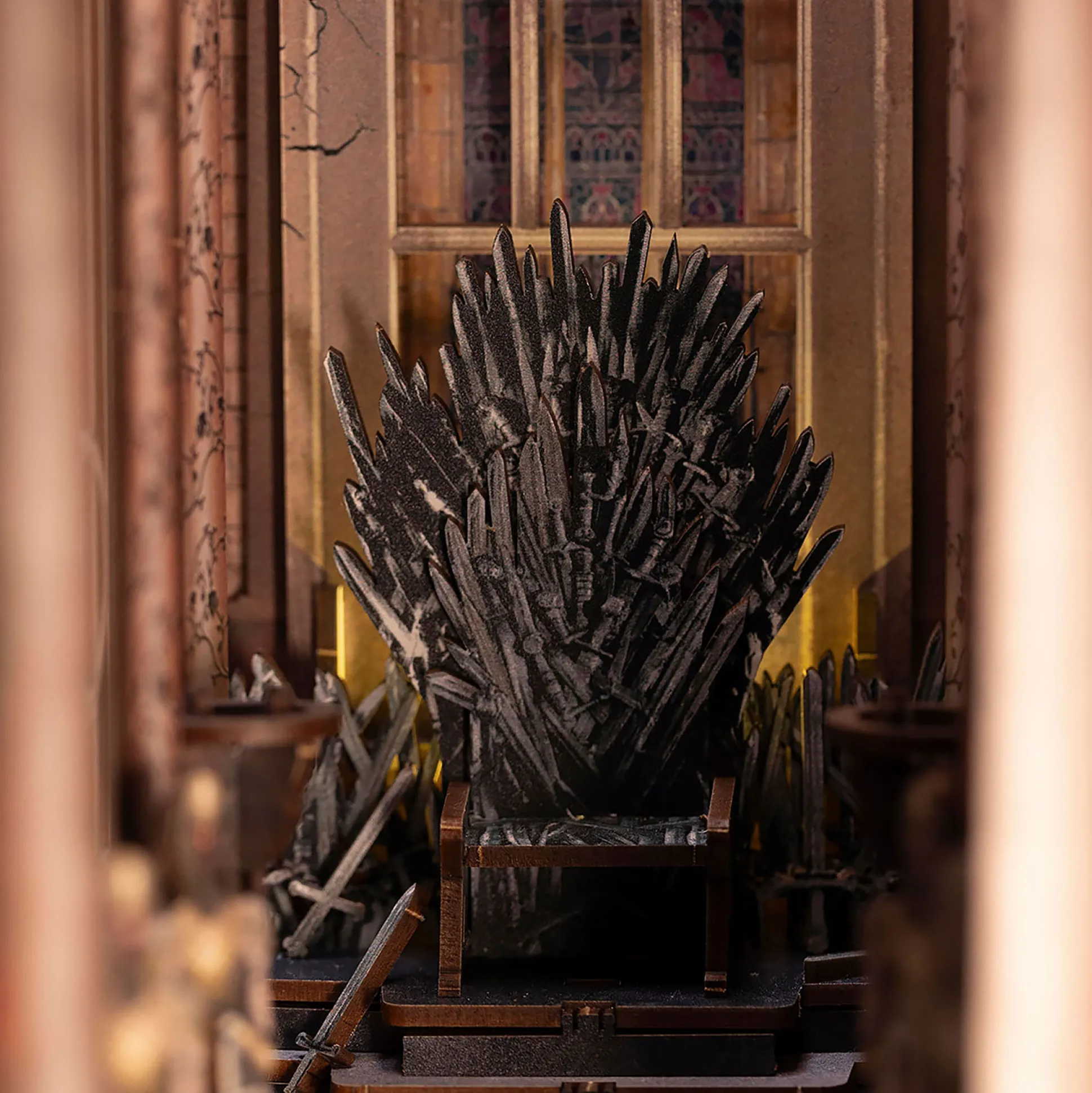 Game of Thrones - IJzeren Troon Book Nook Modelbouwpakket van hout