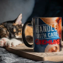 Gremlins - Handle With Care Beker