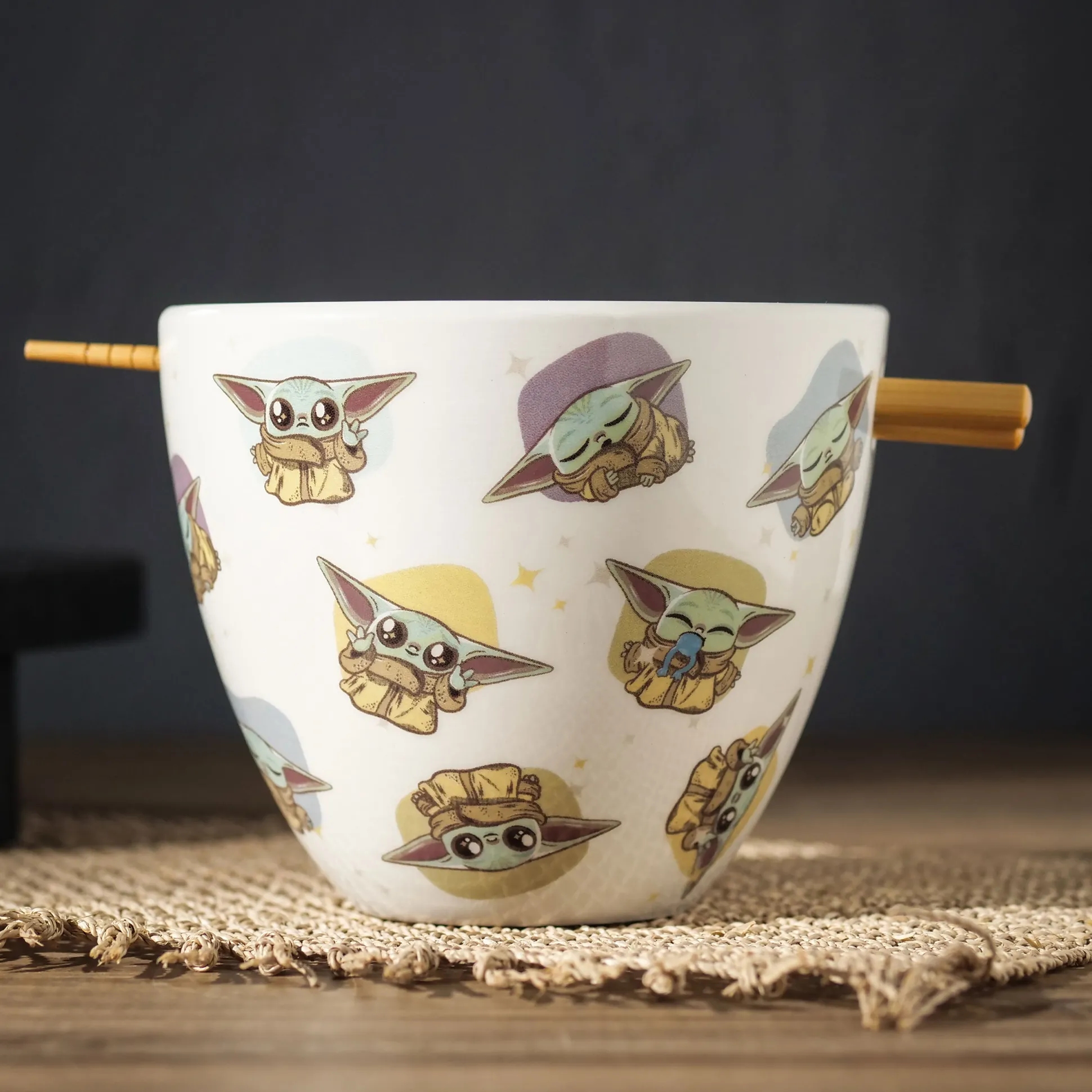 Grogu Ramenkom met Eetstokjes - Star Wars The Mandalorian