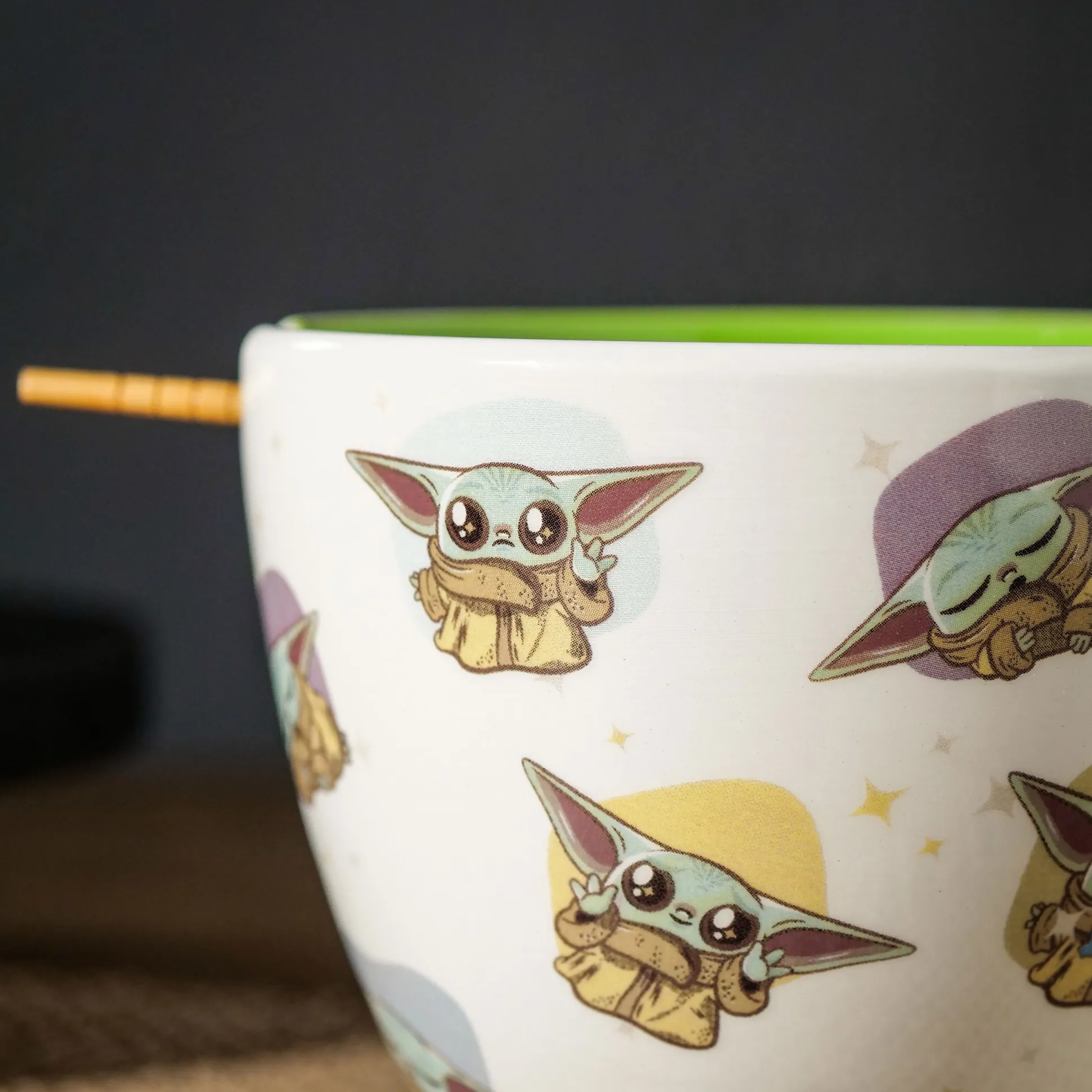 Grogu Ramenkom met Eetstokjes - Star Wars The Mandalorian