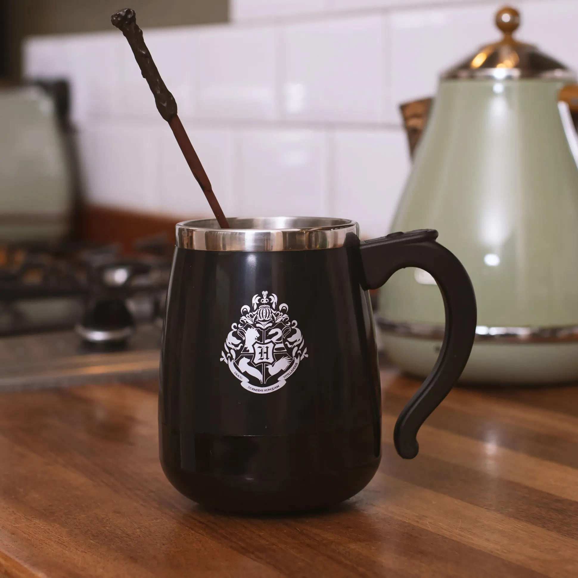 Harry Potter - Hogwarts Mok met Roerfunctie en Toverstaf