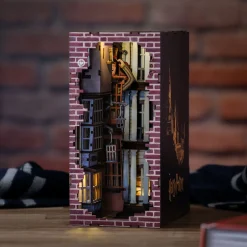 Harry Potter - Wegisweg Book Nook Modelbouwset Hout