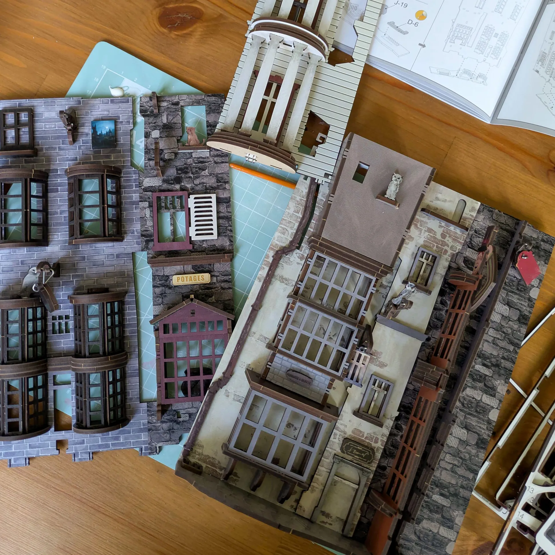 Harry Potter - Wegisweg Book Nook Modelbouwset Hout