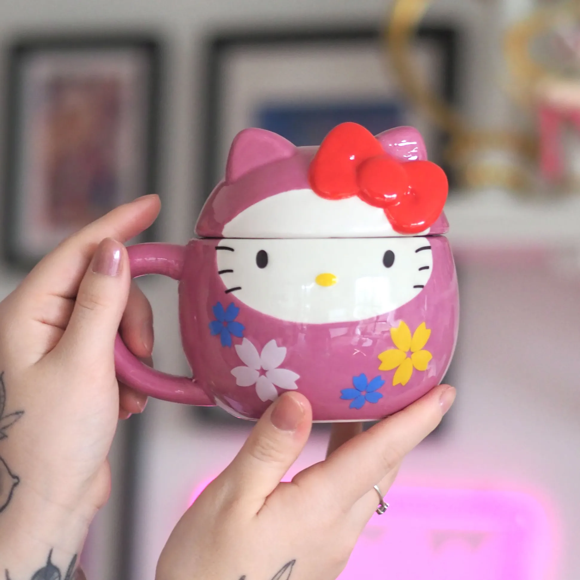 Hello Kitty - Daruma 3D Mok met Deksel