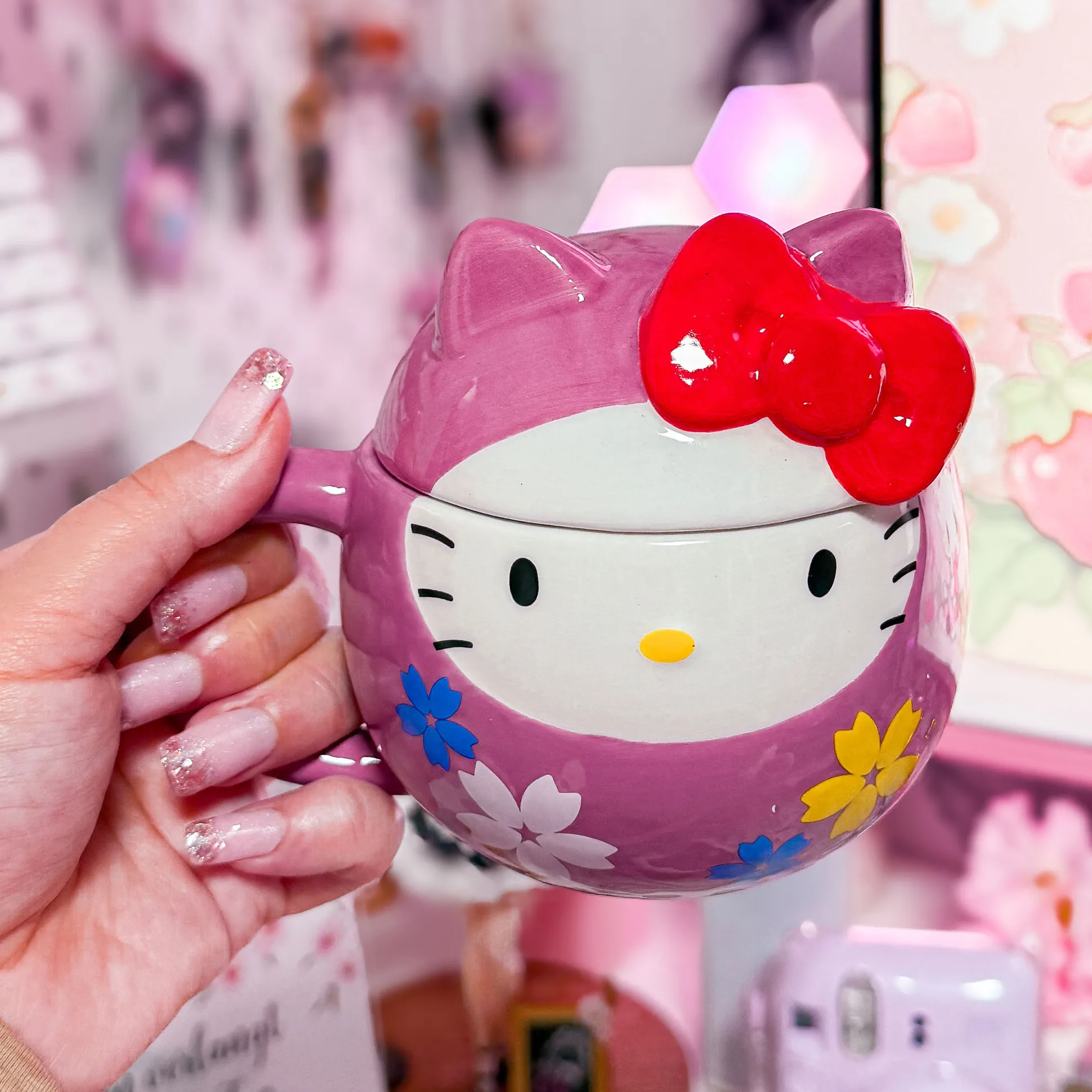 Hello Kitty - Daruma 3D Mok met Deksel