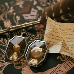 Het medaillon uit de grot