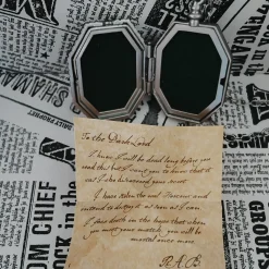 Het medaillon uit de grot