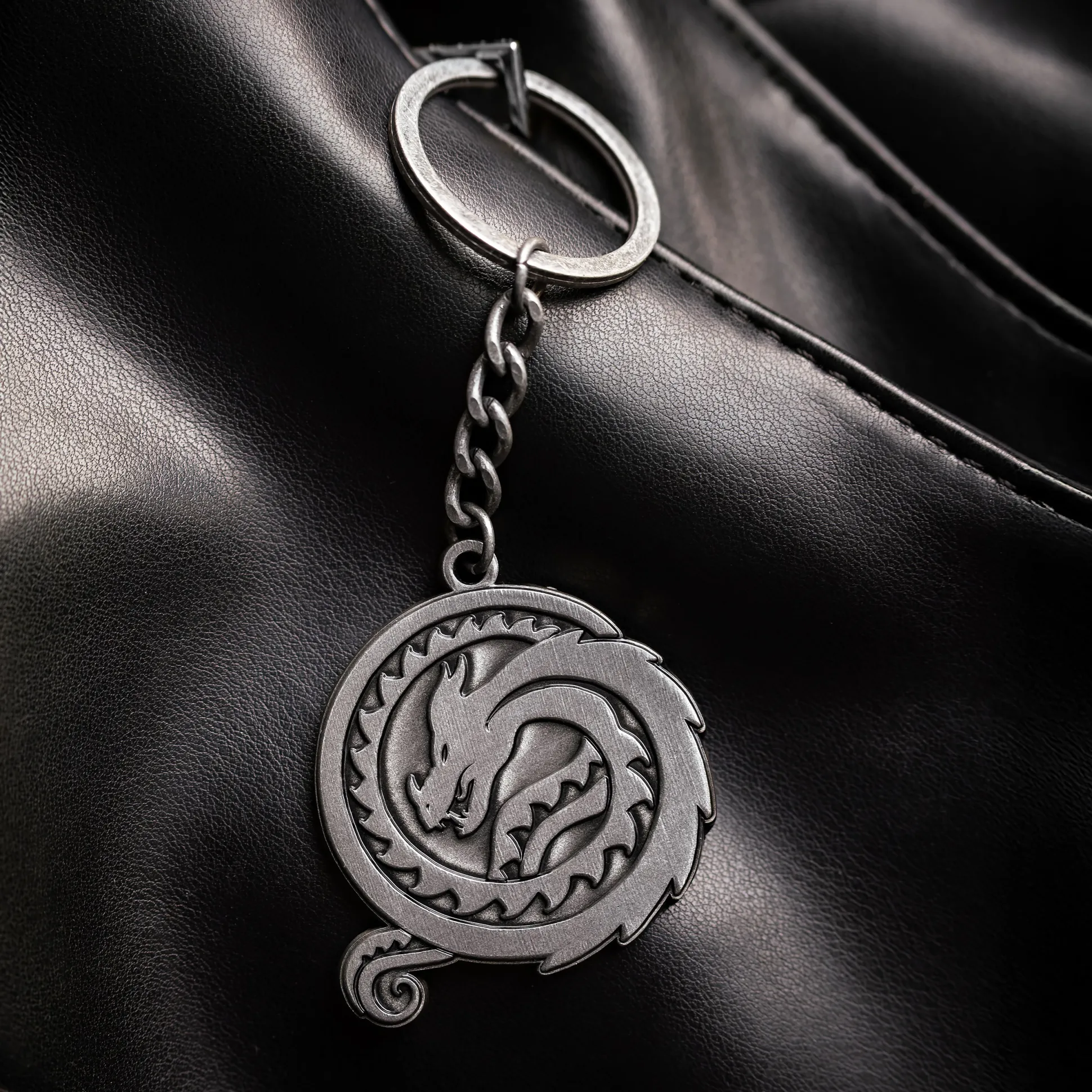 Hoe Tem Je Een Draak - Logo Sleutelhanger