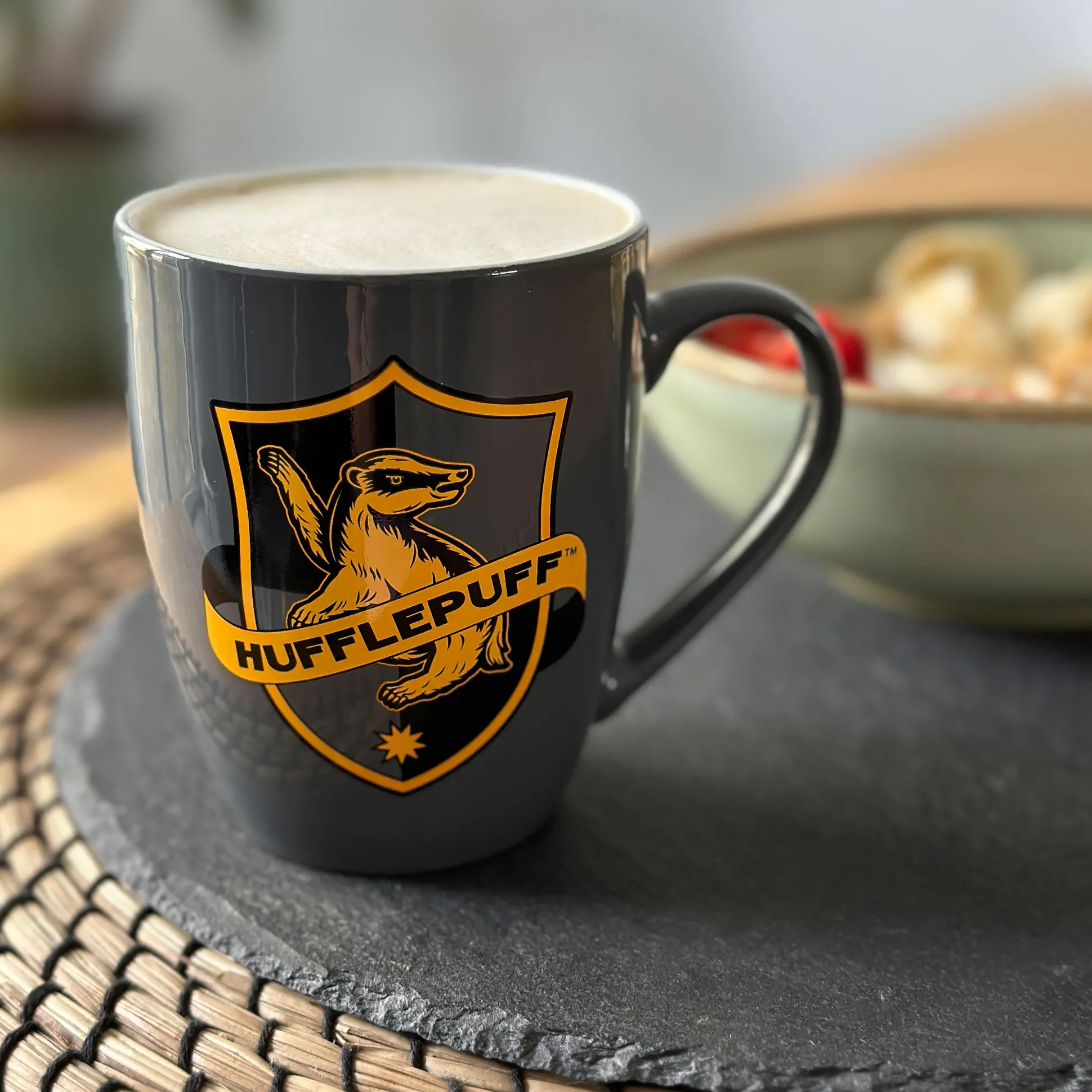 Huffelpuf Logo Mok grijs - Harry Potter