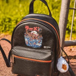 Ilustrata - Dark Ramen Rugzak met Pom Pom Hanger zwart