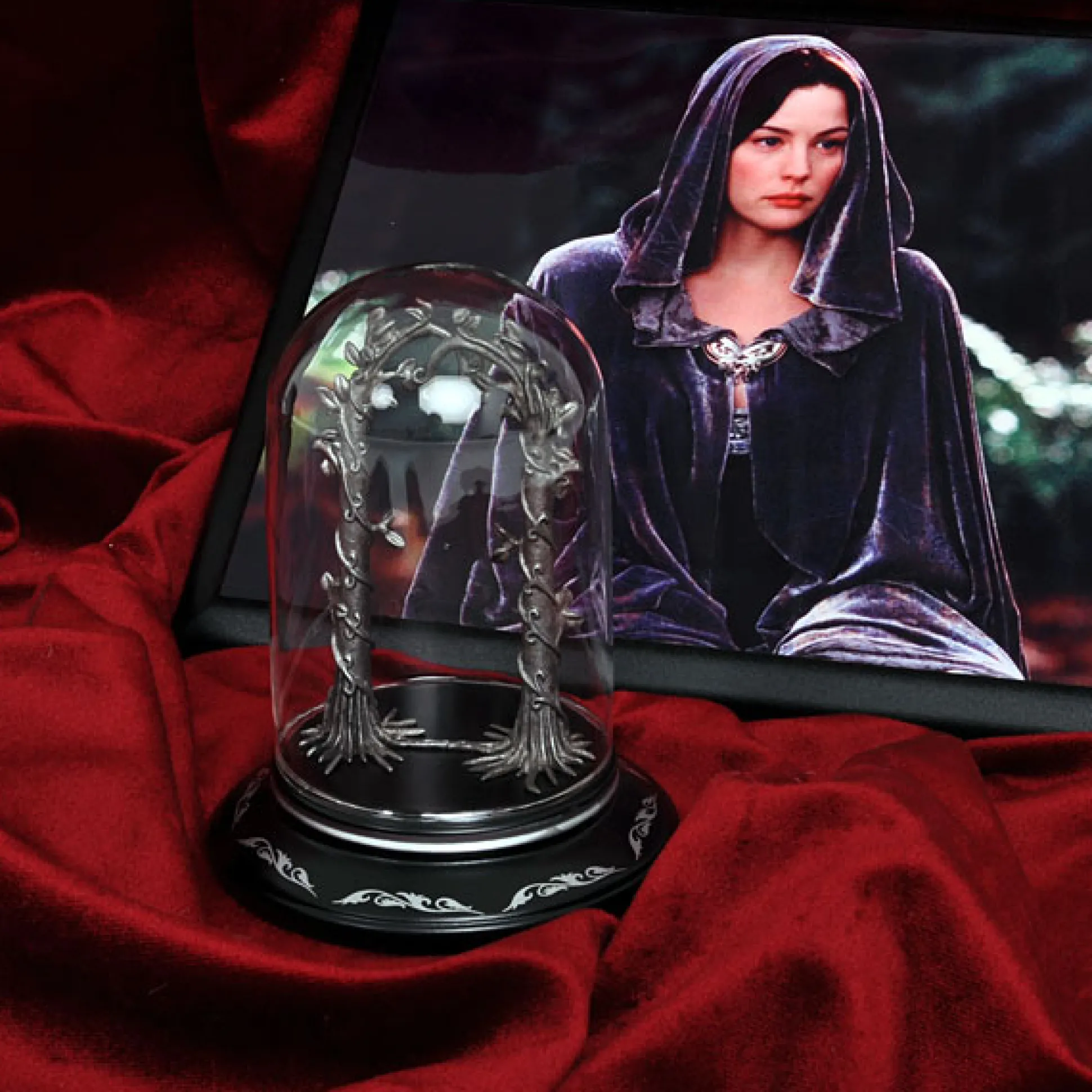 In de Ban van de Ring - Avondster Sieradenvitrine