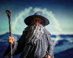 In de ban van de Ring - Gandalf de Grijze Classic Series Deluxe Figuur 35 cm