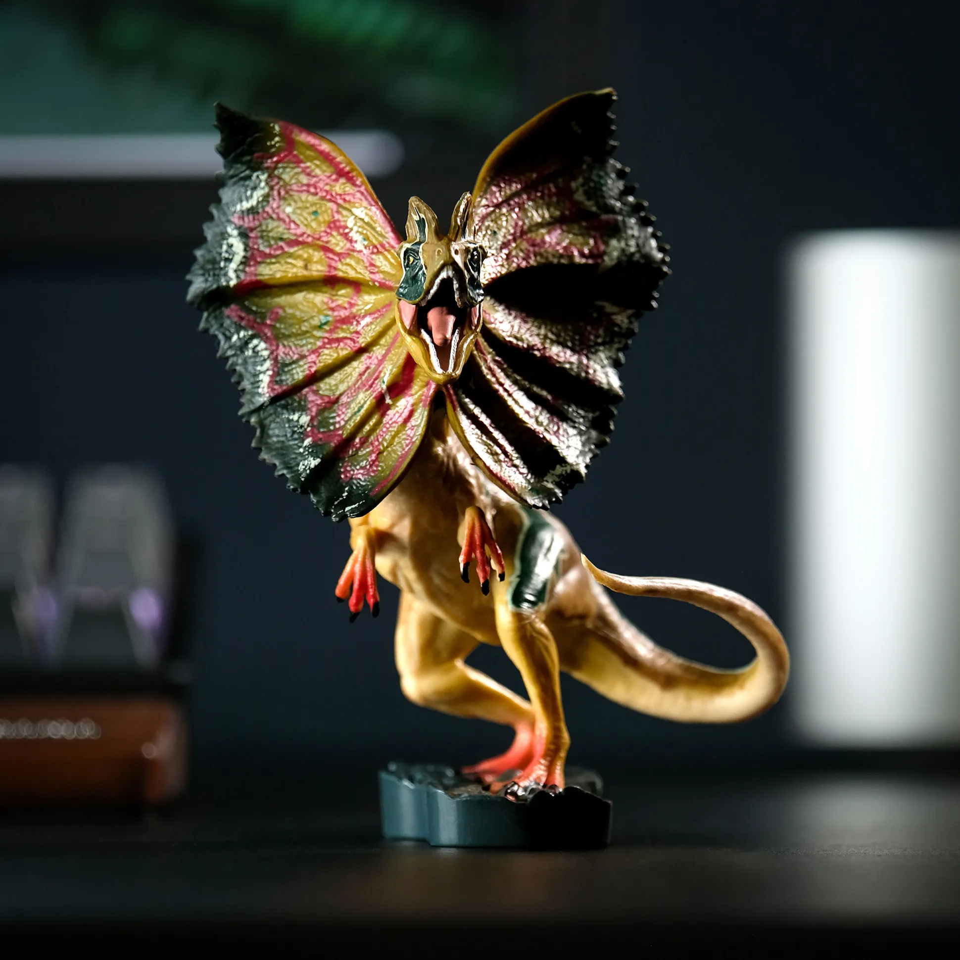 Jurassic Park - Dilophosaurus Figuur