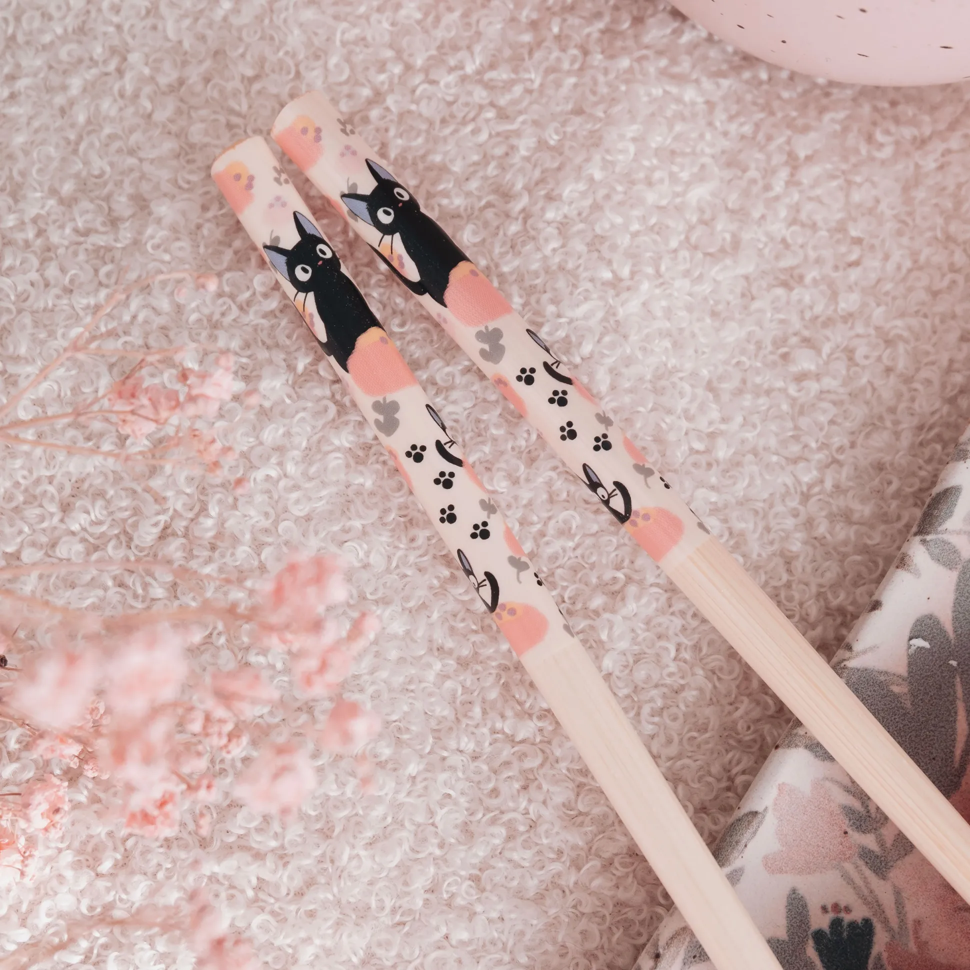 Kiki's Bezorgservice - Jiji Roze Eetstokjes