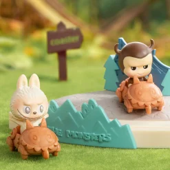 Labubu - The Monsters playing Games Serie POP MART Mystery Figurine