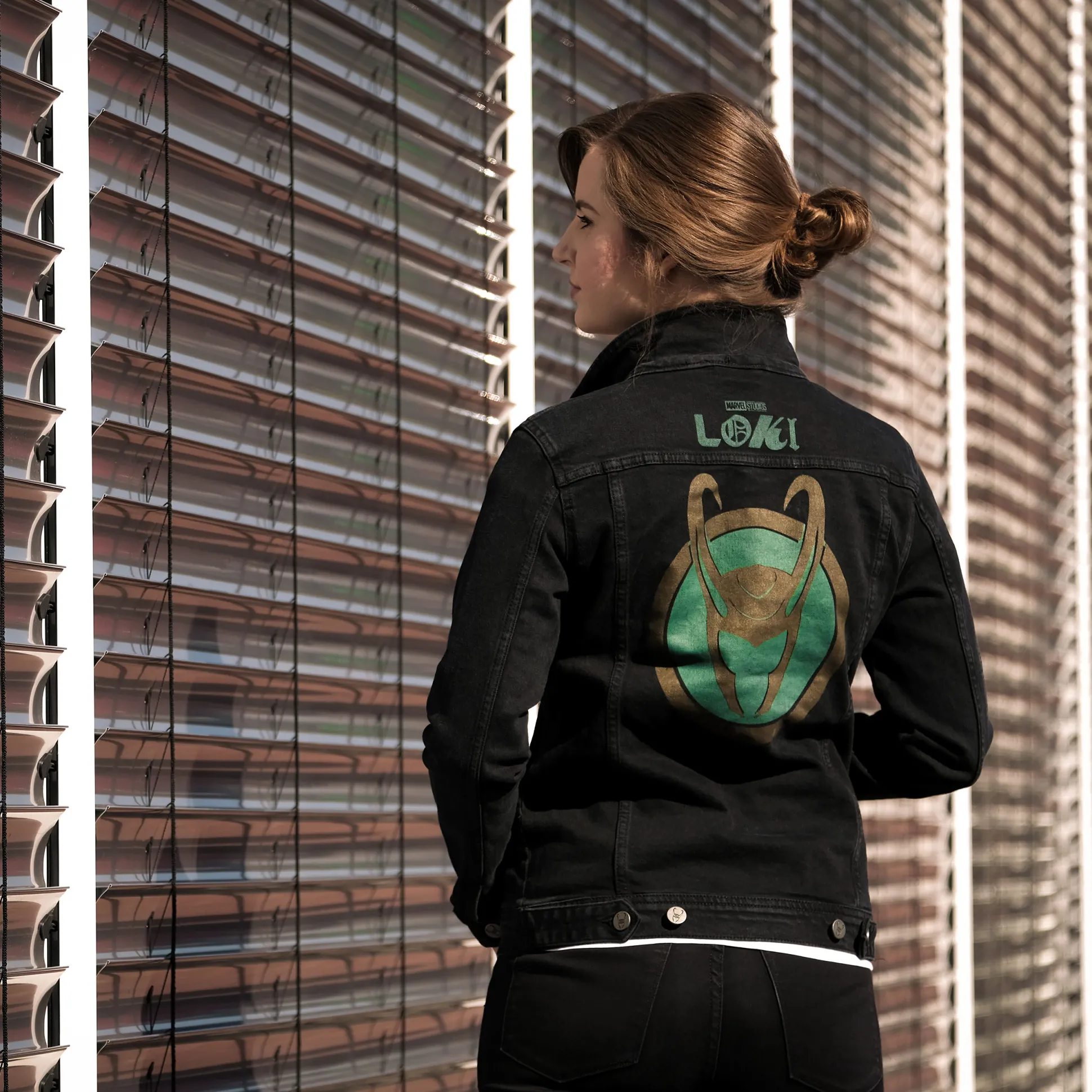 Loki - Logo spijkerjas dames zwart