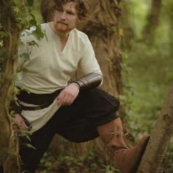 Middeleeuwse bruine veterlaarzen