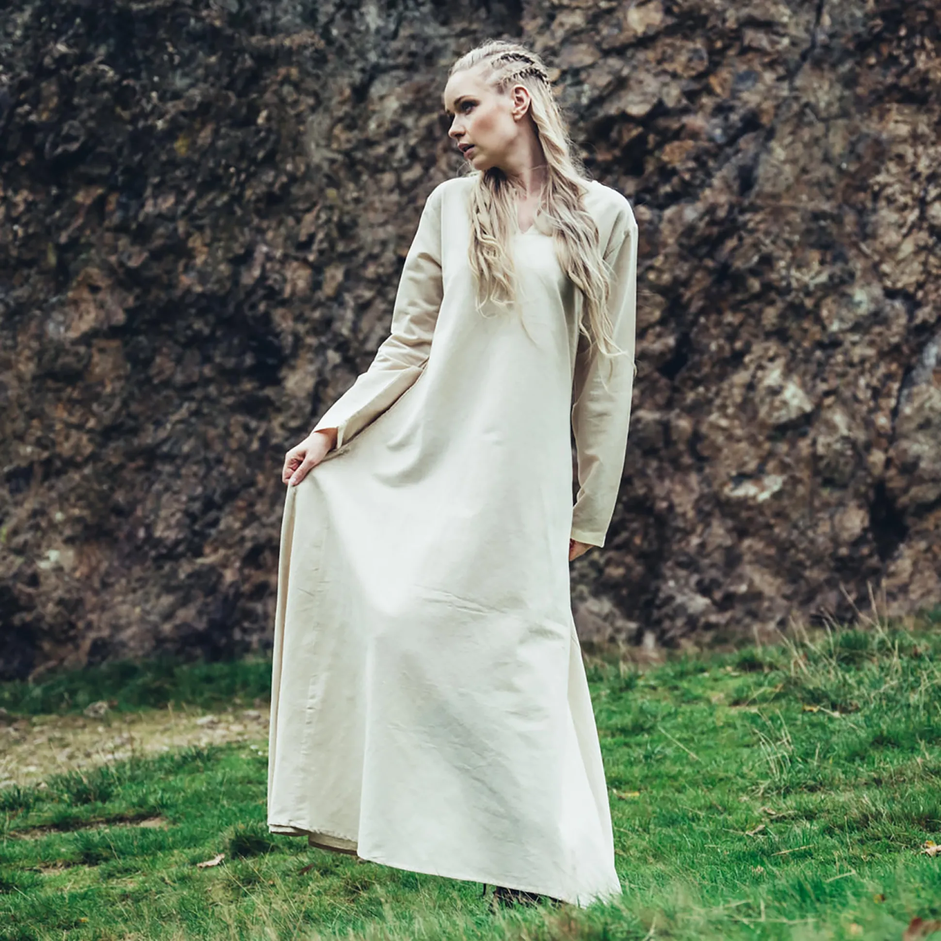 Middeleeuwse Onderjurk Valdis beige