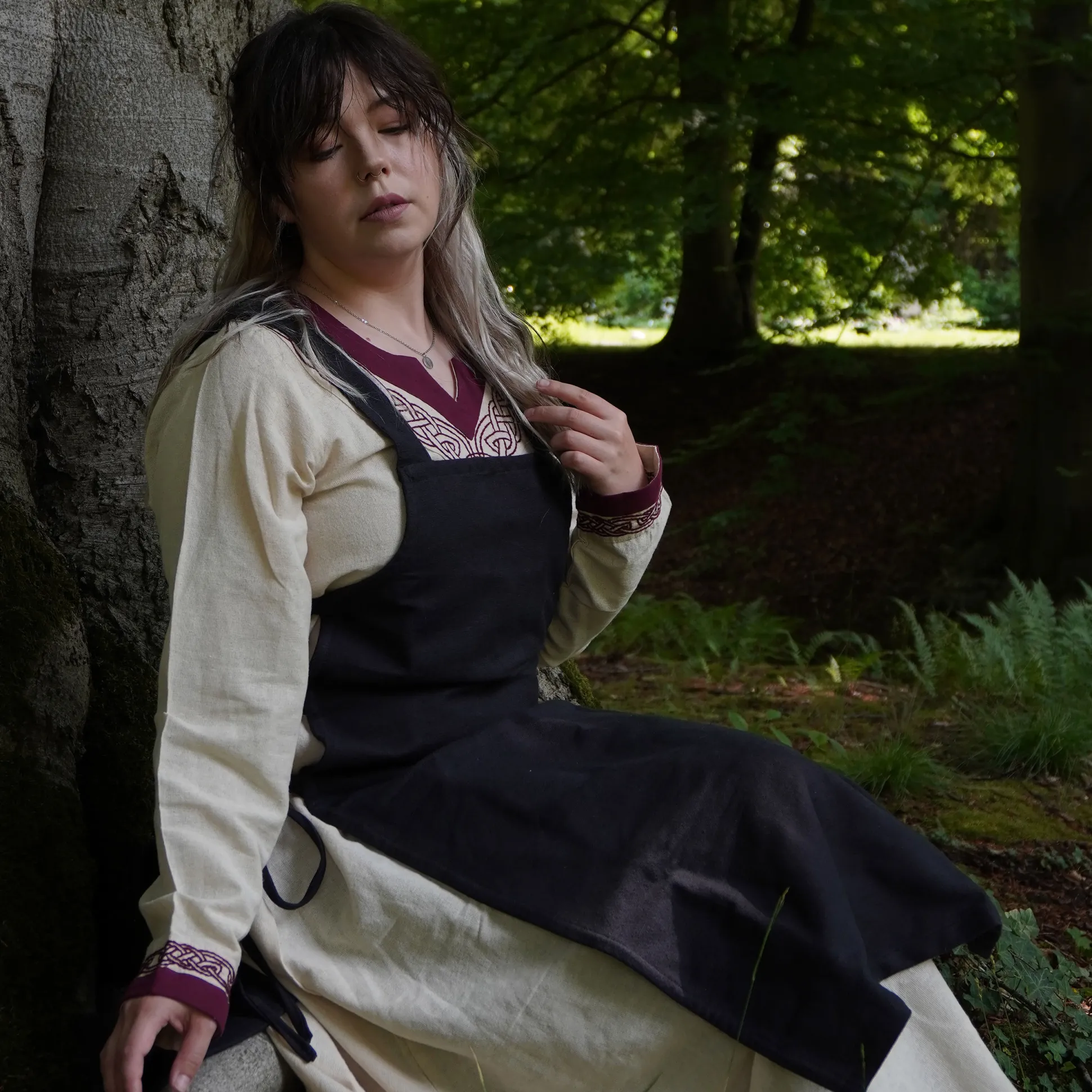 Middeleeuwse Overjurk Aleiga Zwart