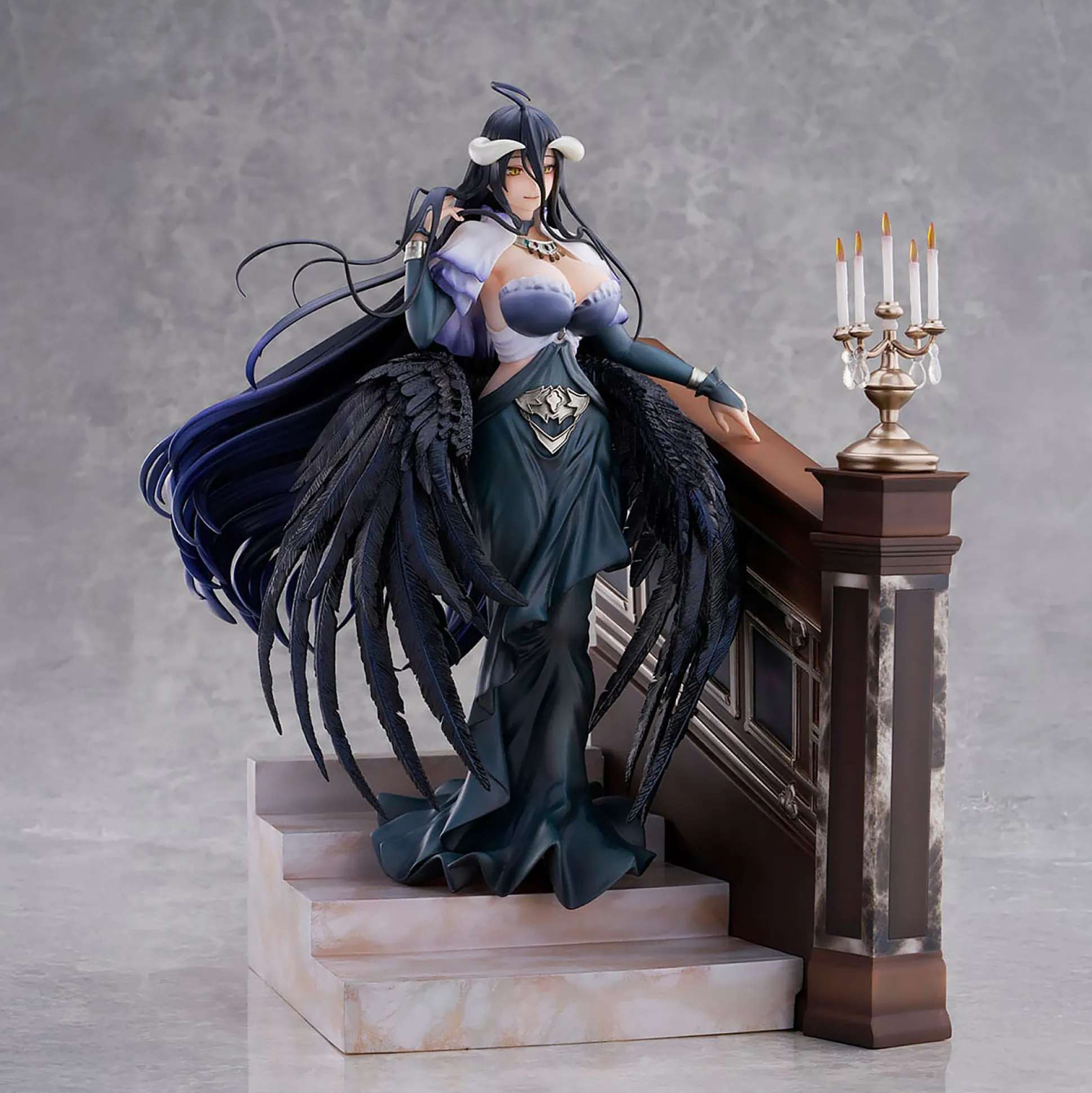Overlord - Albedo 1:7 Figuur Jet Black Dress Versie