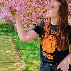 Pokemon - Charmander College T-Shirt Zwart