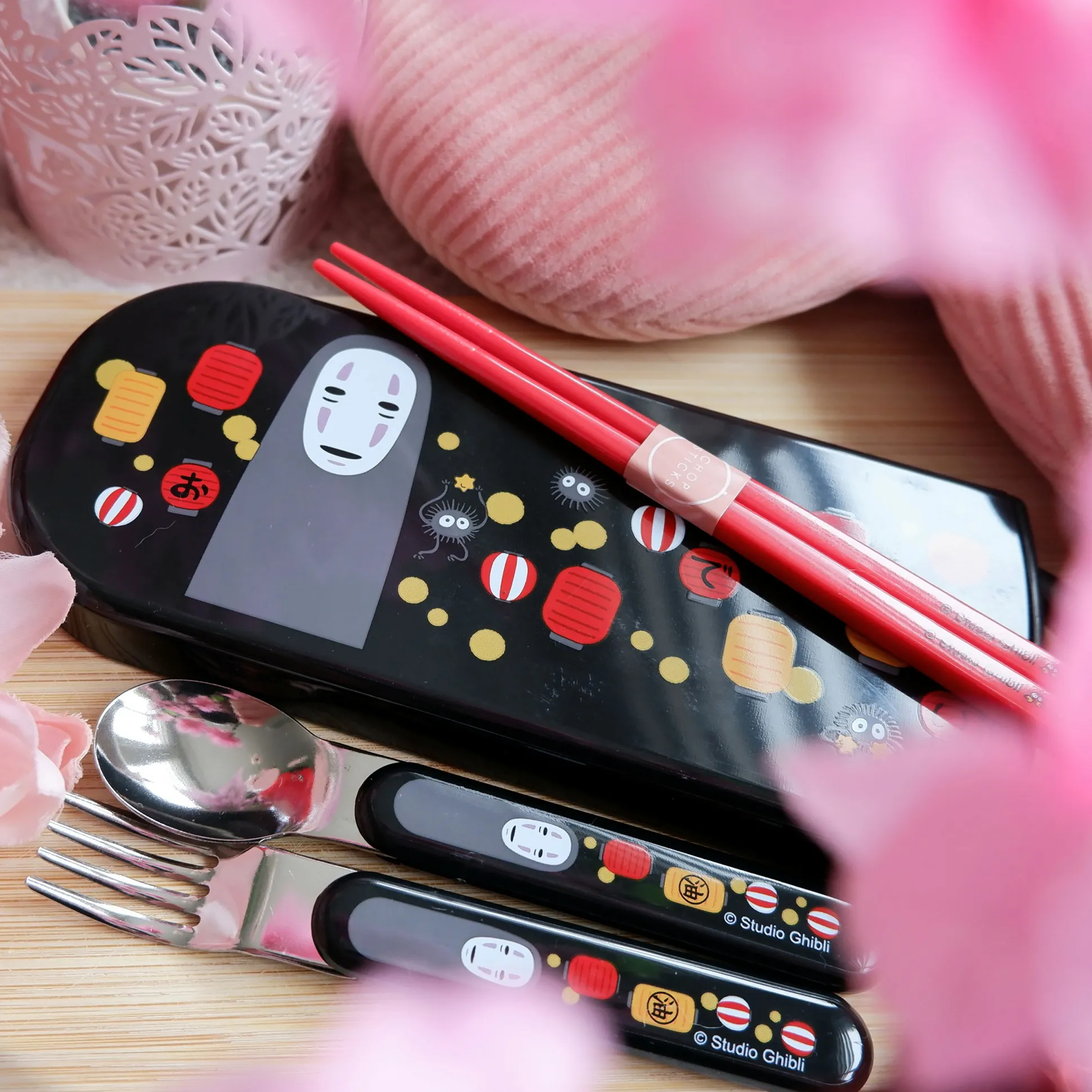 Spirited Away - No Face & Lantern bestekset