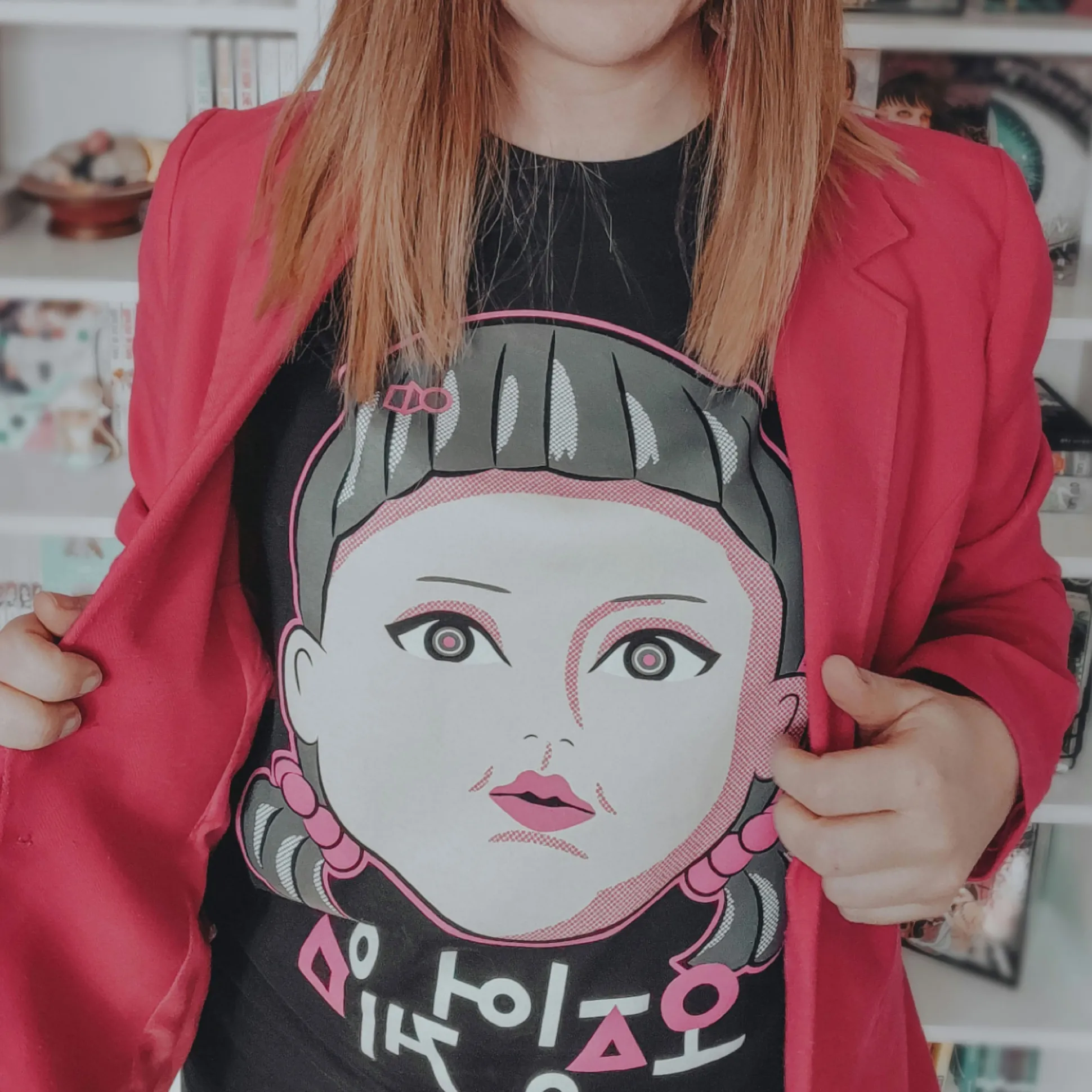 Squid Game - Young-Hee Pop T-Shirt Zwart