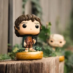 The Lord of the Rings - Frodo Glow-in-the-Dark Funko POP! Figuur