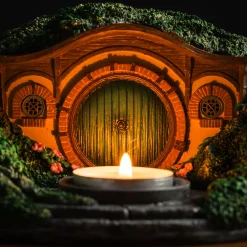 The Lord of the Rings - Hobbithol De Gouw diorama theelichthouder